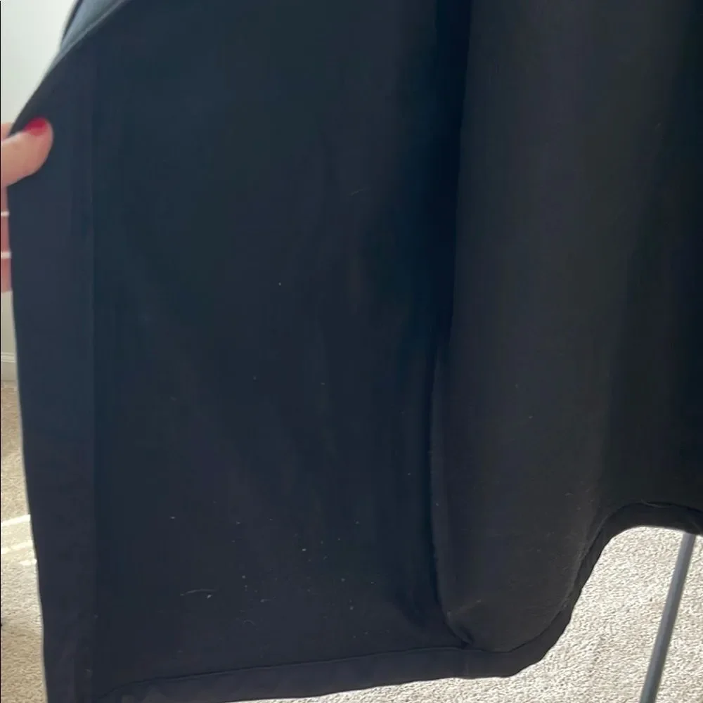 The North Face Black Performance Jacket for Versatile Outdoor Use